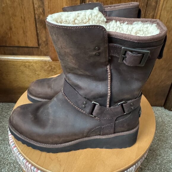 UGG Brown "Maddox" Moto Buckle Boots w/Sheepskin Lining Size 6 (S/N 1009279) - Picture 5 of 14